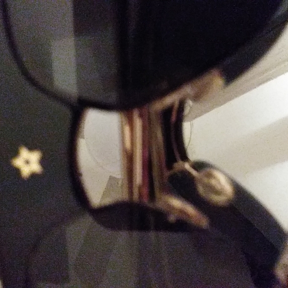 DIOR WOMEN'S SUNGLASSES. WORN ONCE! - Picture 13 of 13